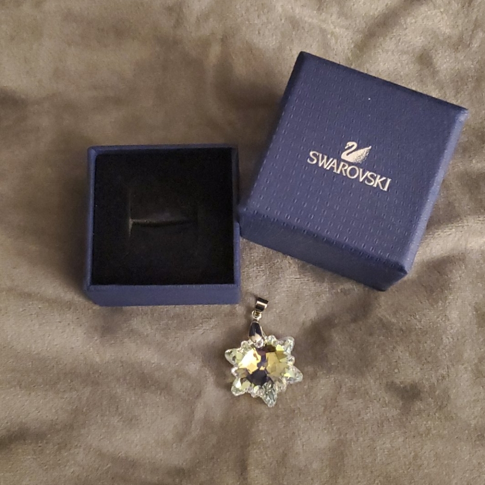 Swarovski snowflake necklace pendant